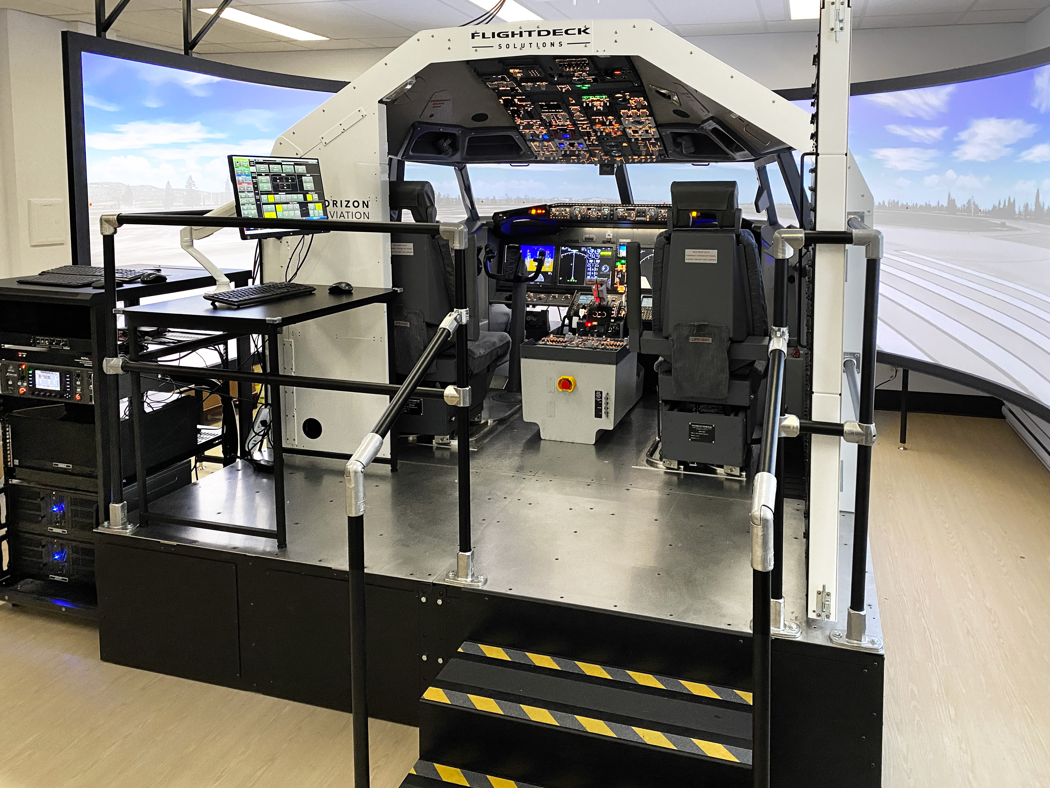 (heli)Flight Deck Solutions B737 CDU① heli)Flight Deck Solutions B737 CDU① B737NG Flight Trainers